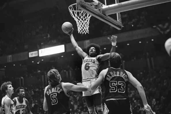 NBA 2K23 Replica Builds: Julius Erving Build